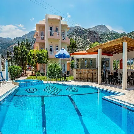 Manolis Apartmanhotel Mália